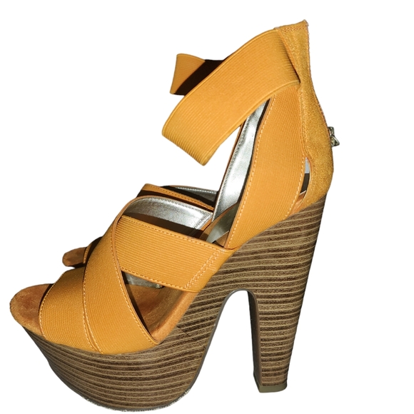 Bakers Stack Platform Wedges - Picture 3 of 9